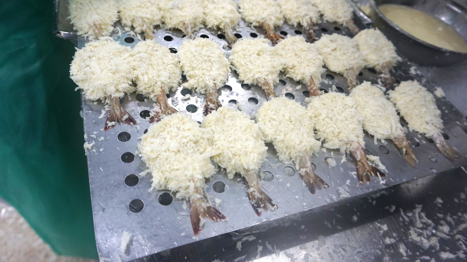 Raw Breaded Butterfly Vannamei Shrimp. Credit: Silvera Food